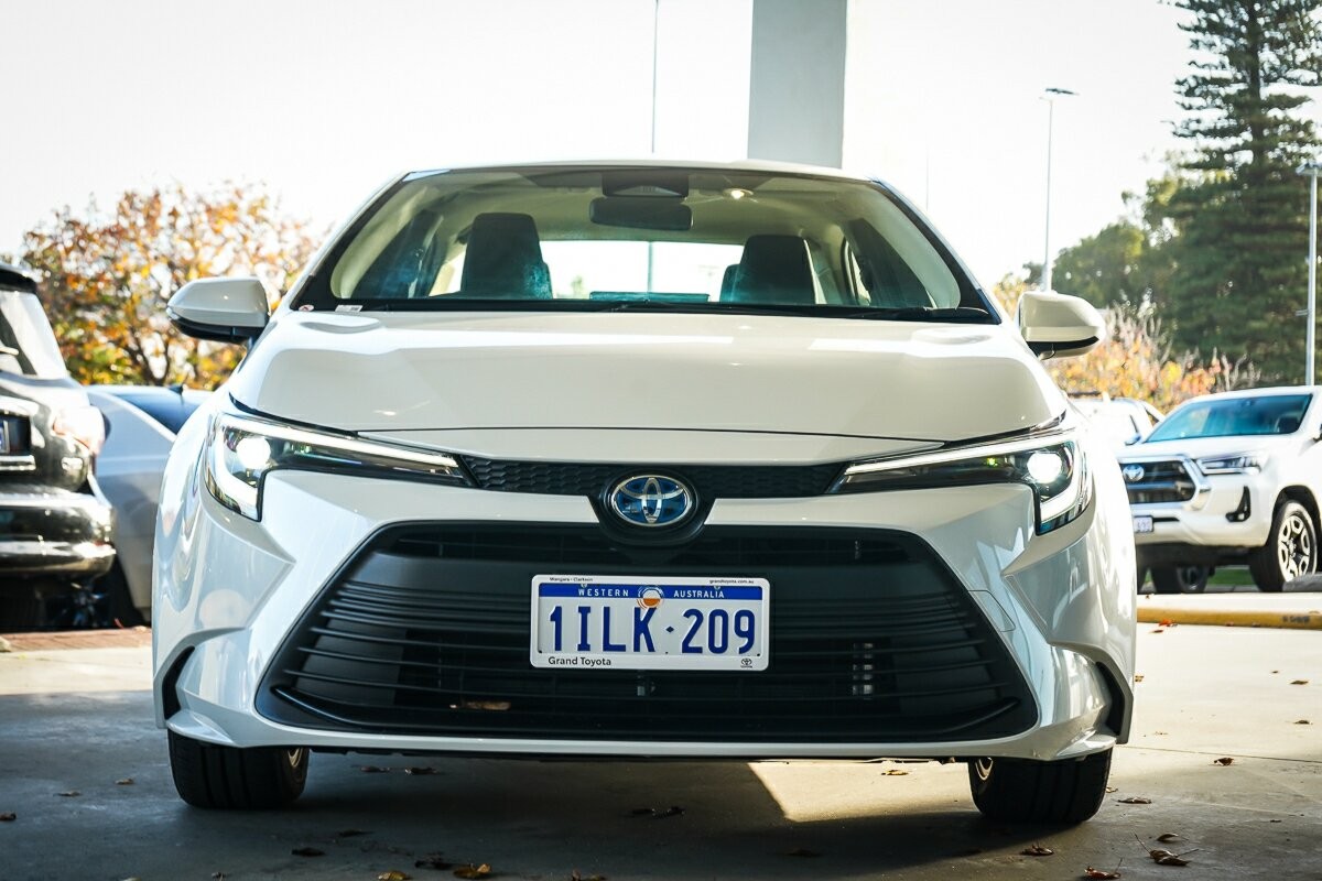 Toyota Corolla image 3