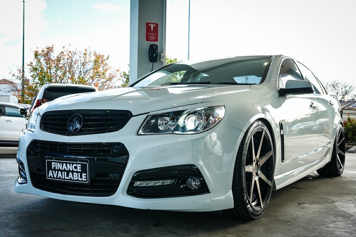 Holden Commodore image 4