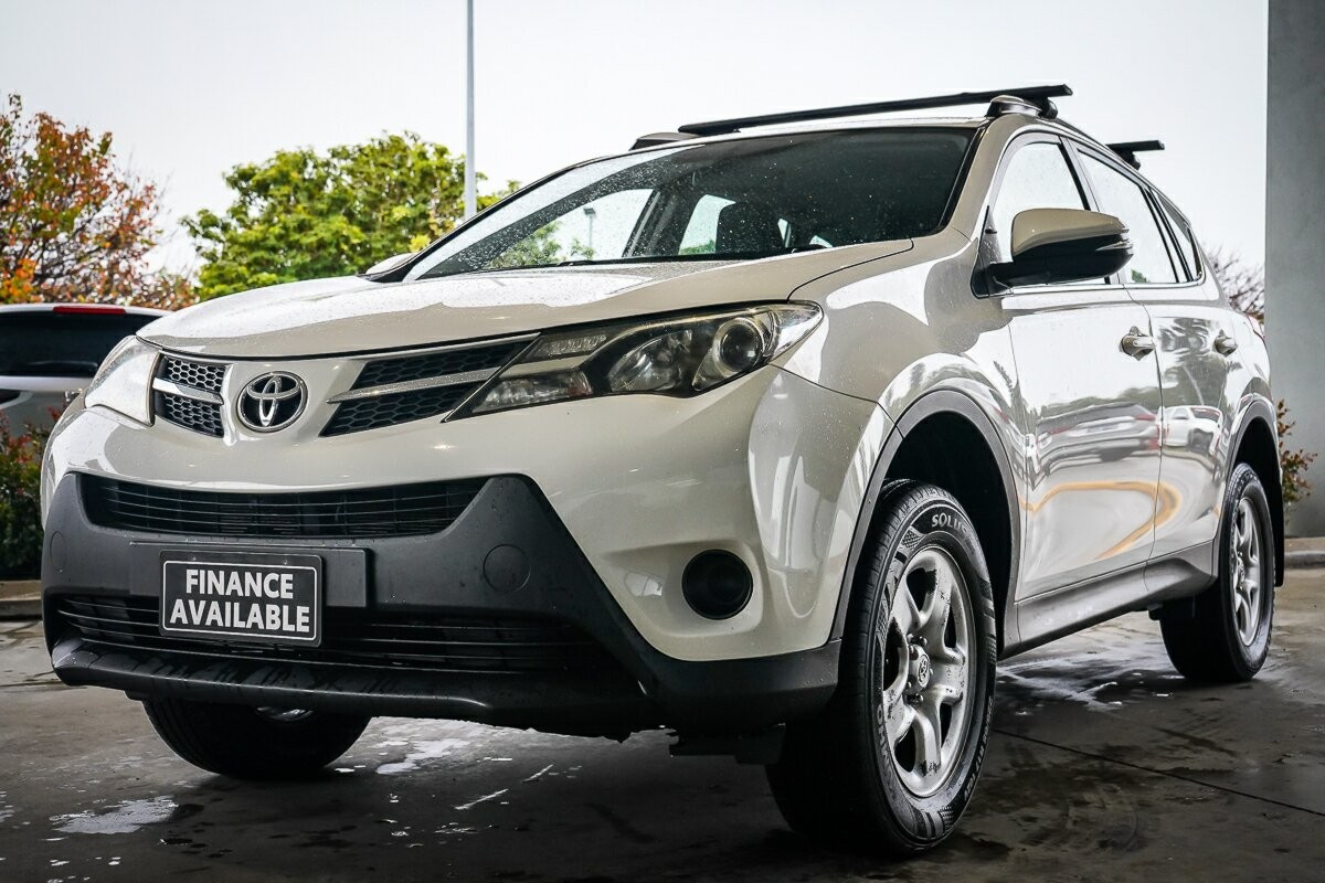 Toyota Rav4 image 4