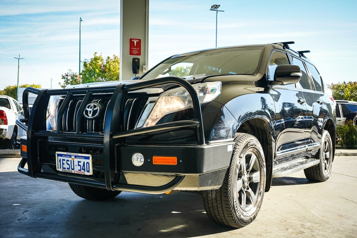 Toyota Landcruiser Prado image 4
