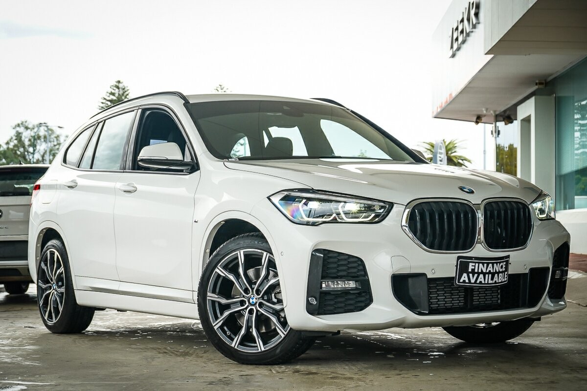 BMW X1 image 1