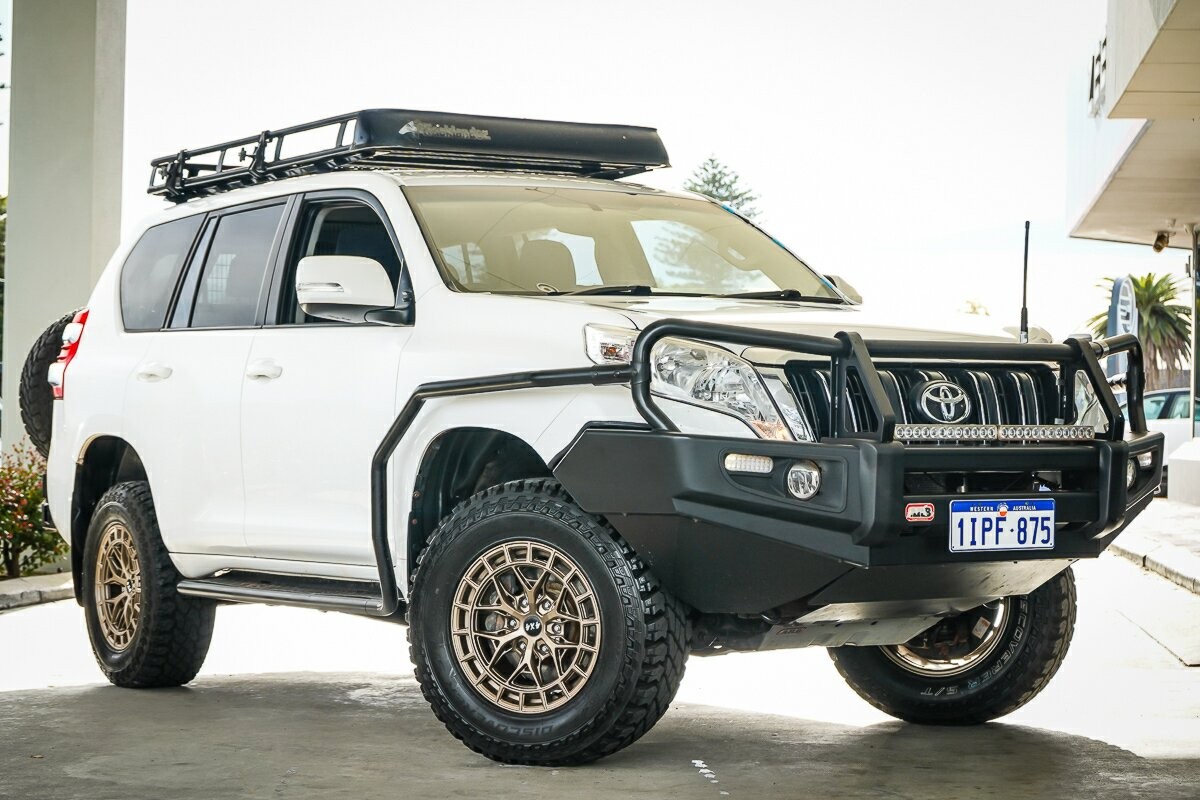 Toyota Landcruiser Prado image 1