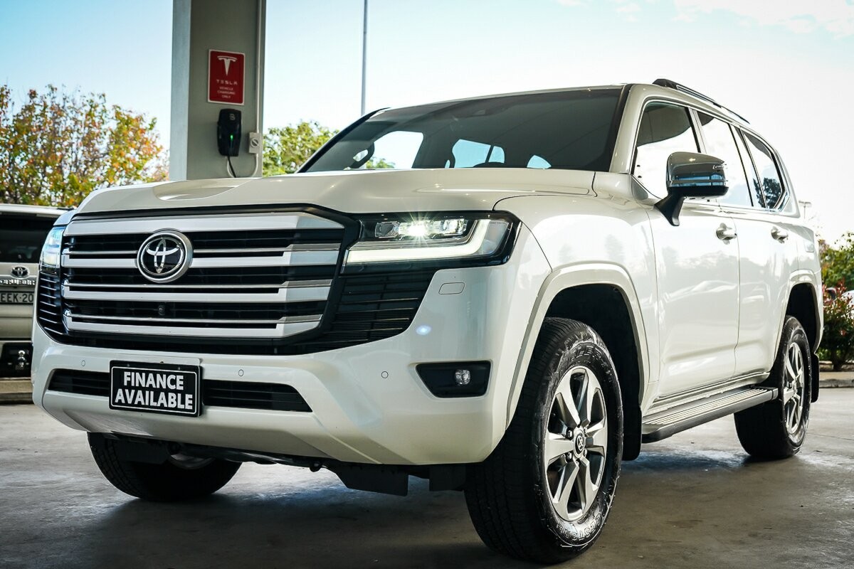 Toyota Landcruiser image 4