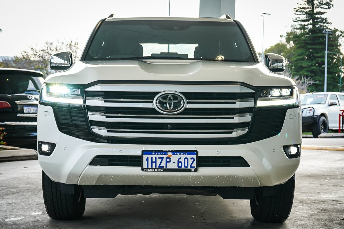 Toyota Landcruiser image 3