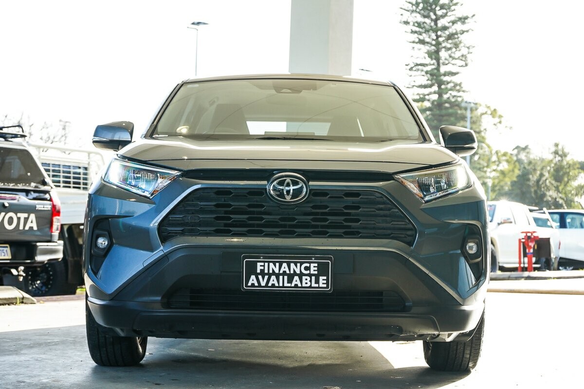 Toyota Rav4 image 3