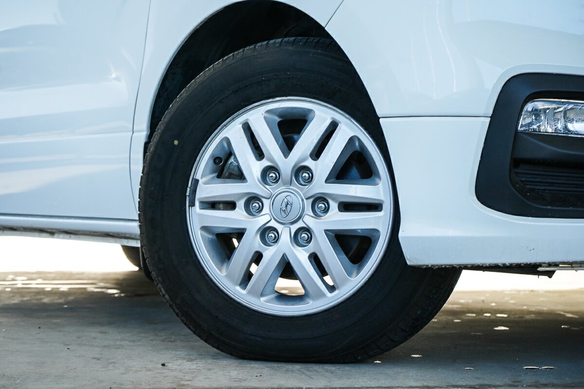 Hyundai Imax image 2