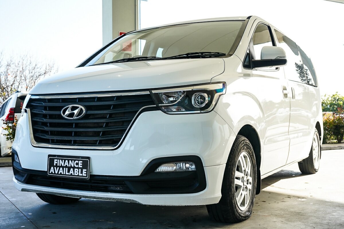 Hyundai Imax image 4