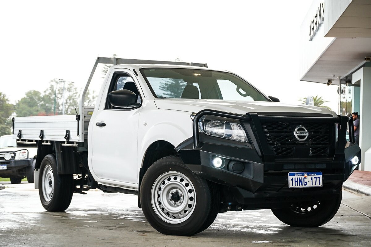 Nissan Navara image 1