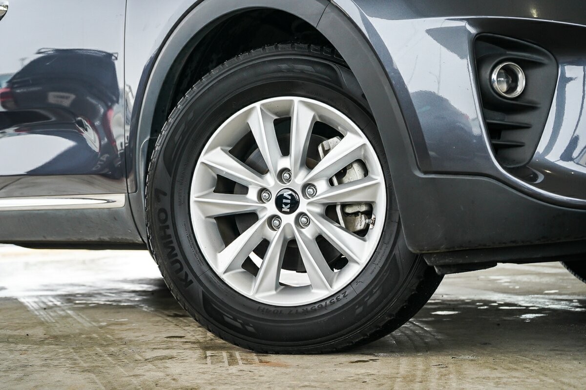 Kia Sorento image 2