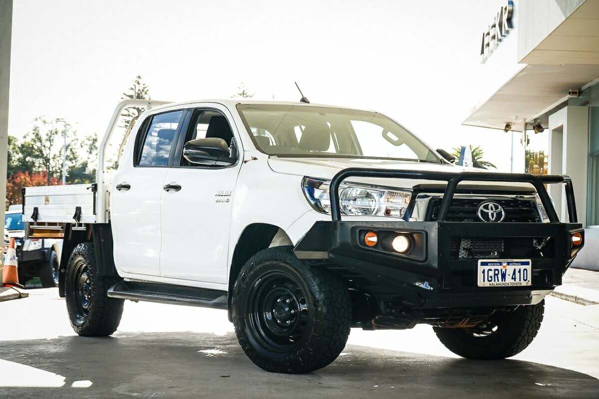 Toyota Hilux image 1