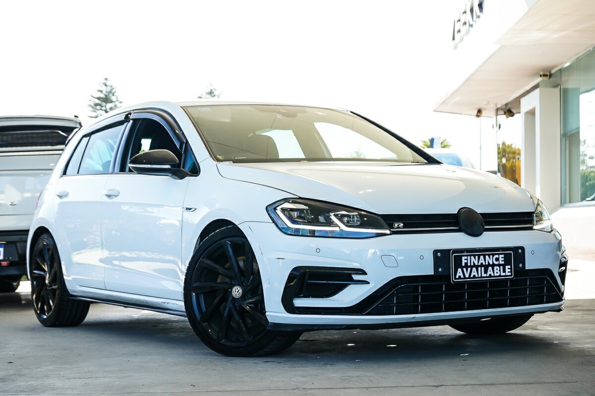 Volkswagen Golf image 1