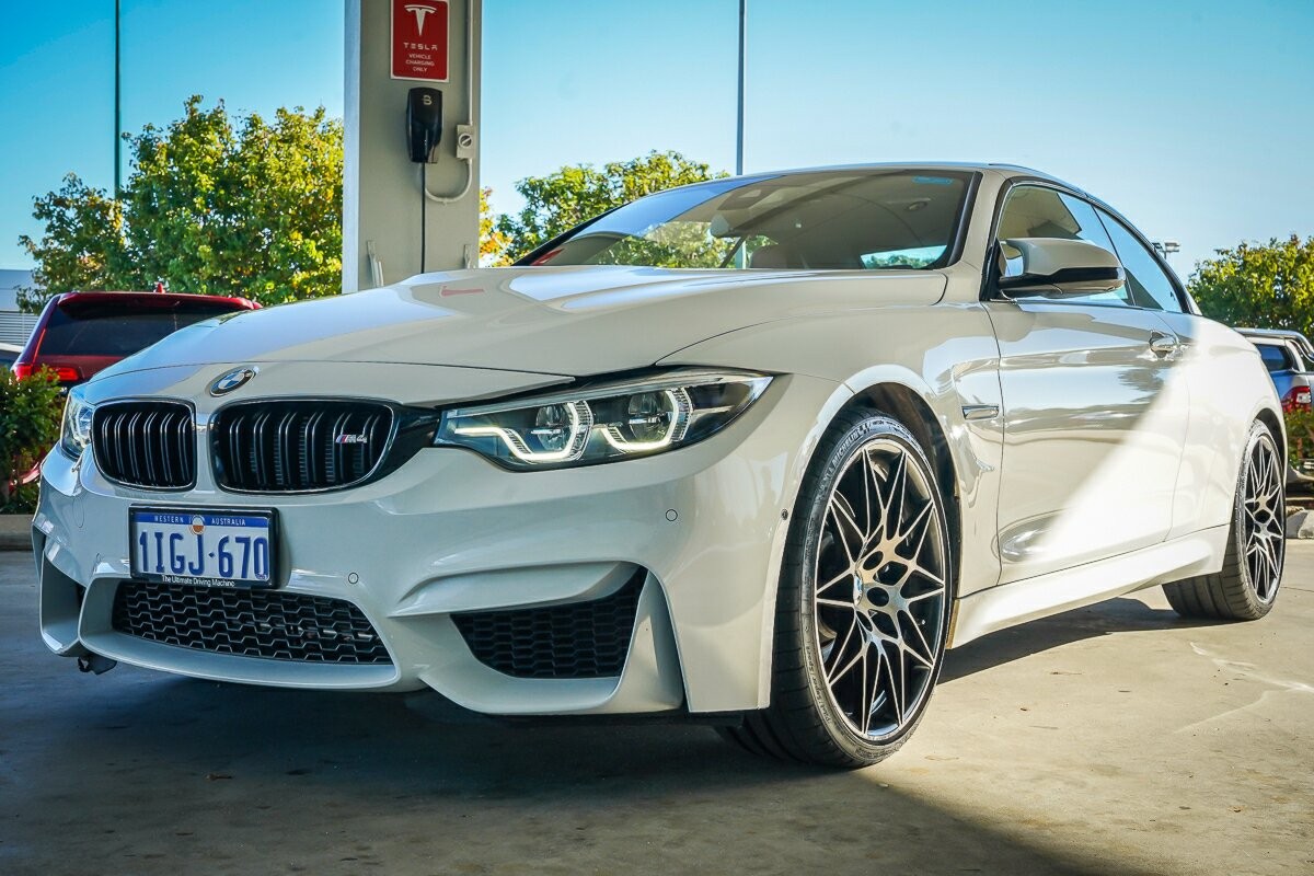 BMW M4 image 4