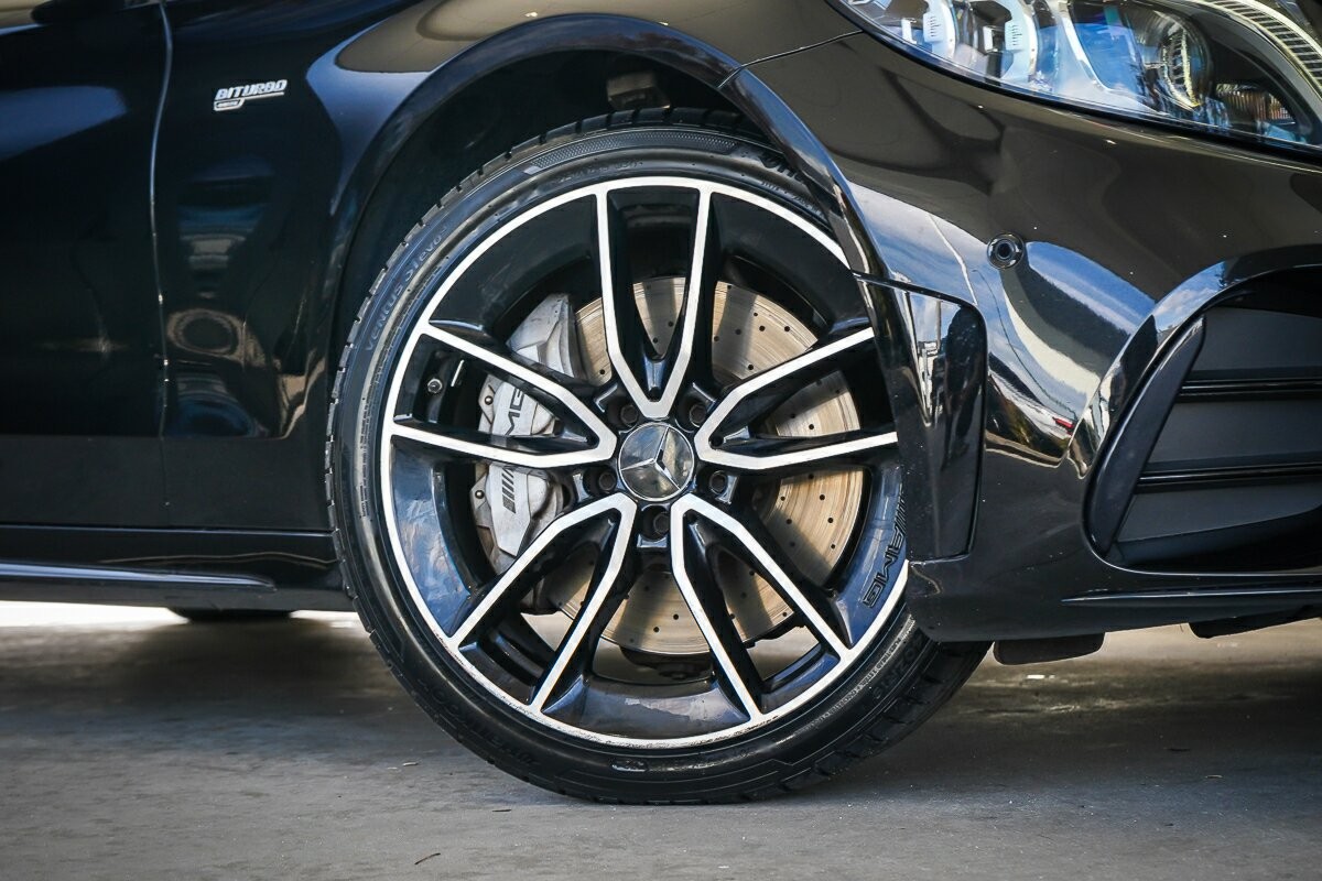 Mercedes Benz C-class image 2