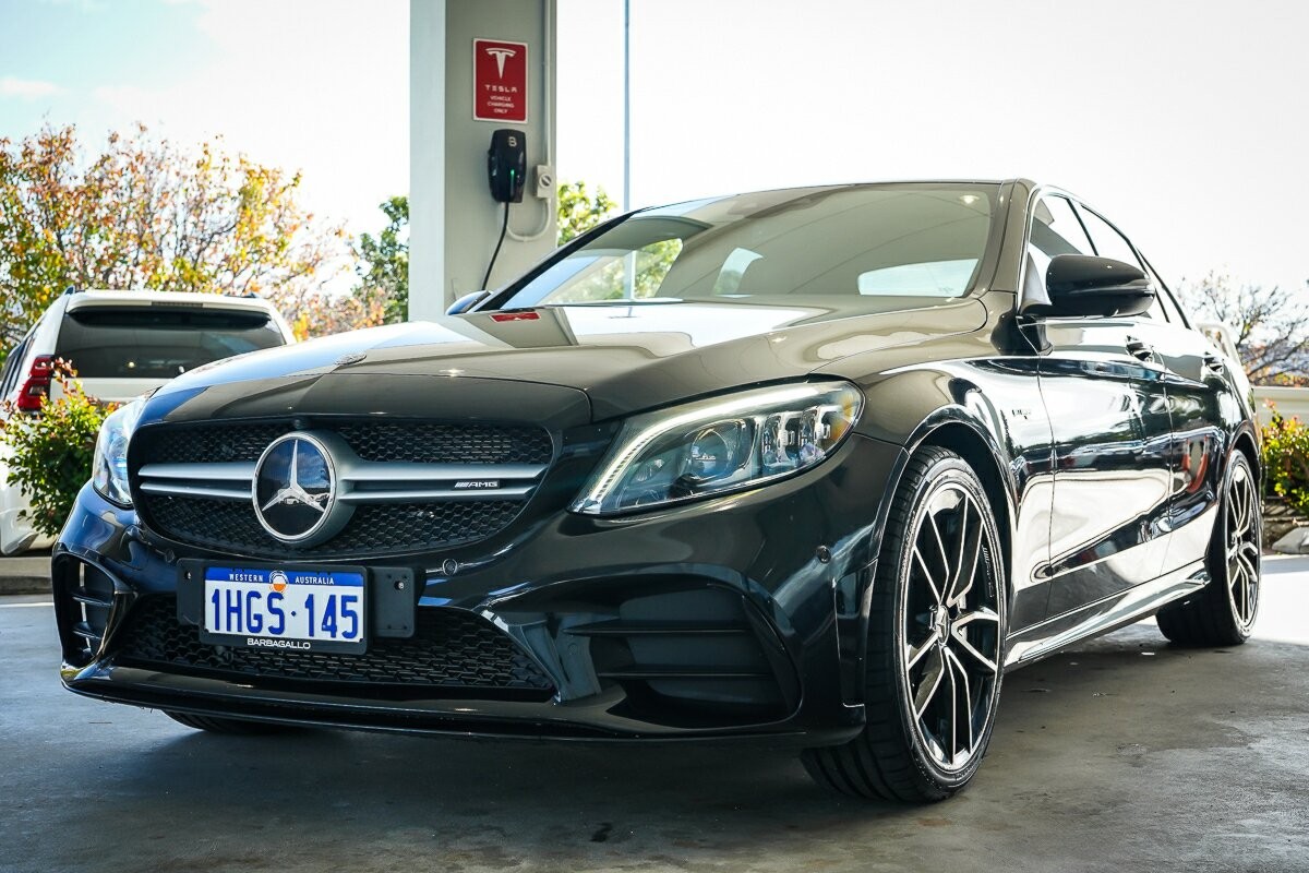 Mercedes Benz C-class image 4