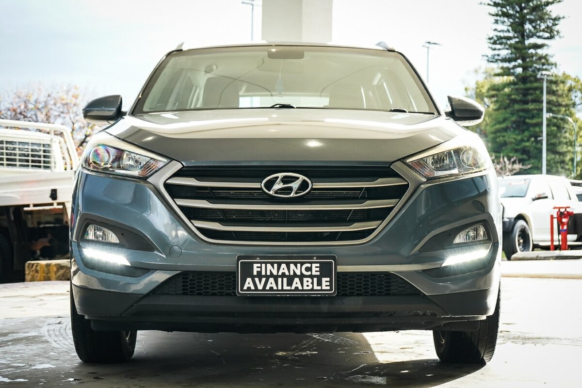 Hyundai Tucson image 3