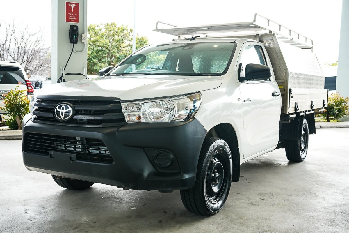 Toyota Hilux image 4