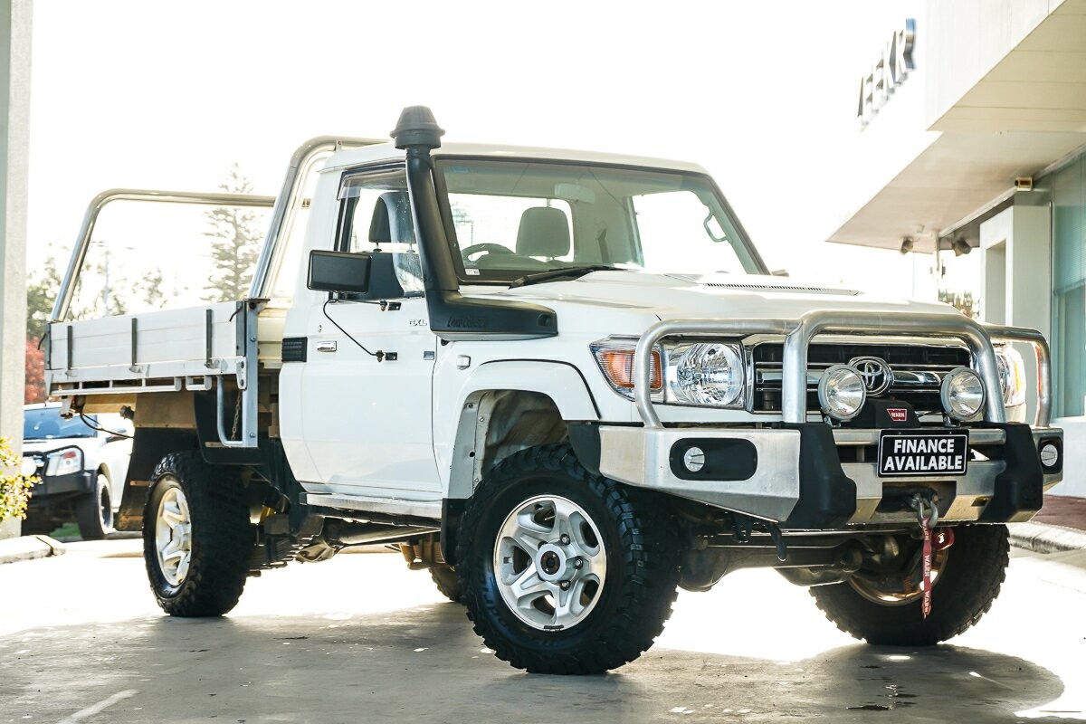 Toyota Landcruiser image 1