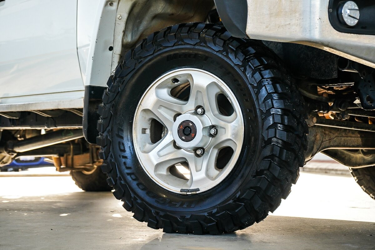Toyota Landcruiser image 2