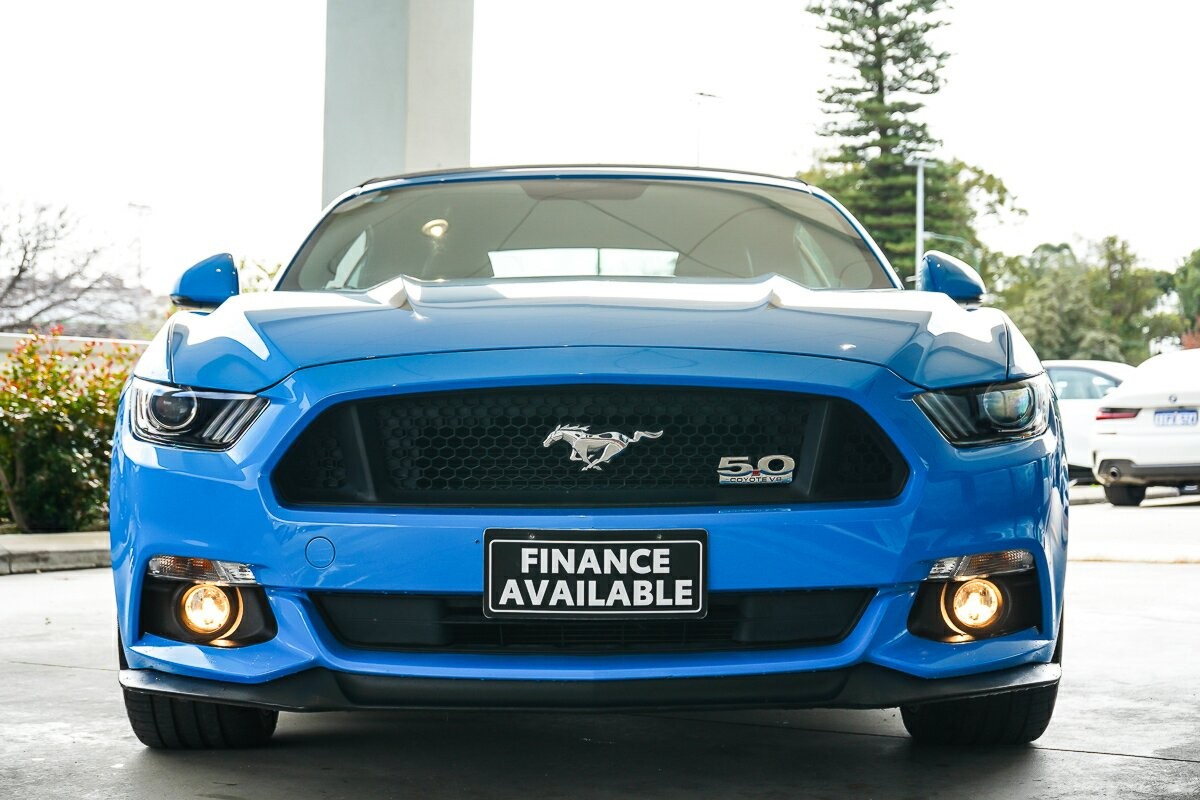 Ford Mustang image 3