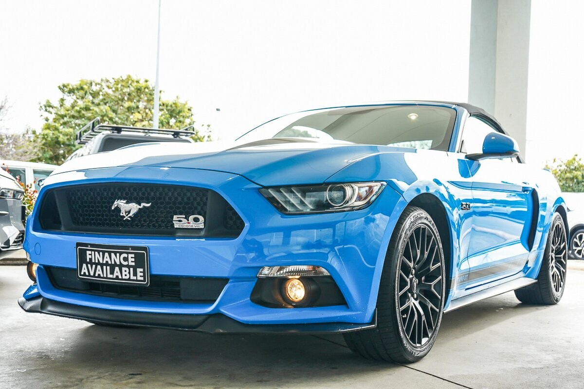 Ford Mustang image 4