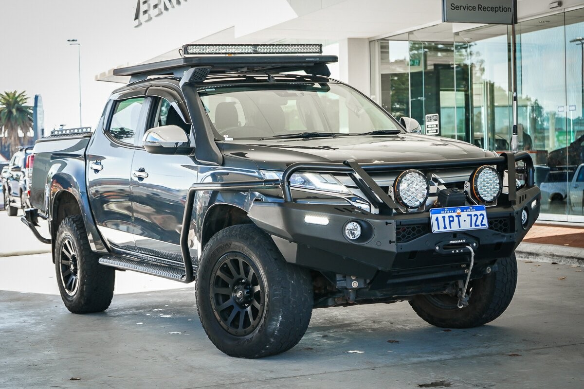 Mitsubishi Triton image 1