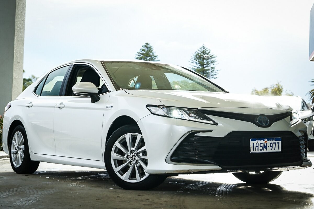 Toyota Camry image 1