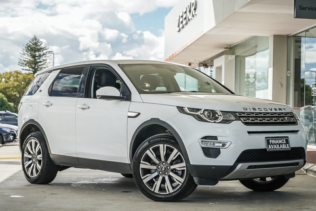 Land Rover Discovery Sport image 1
