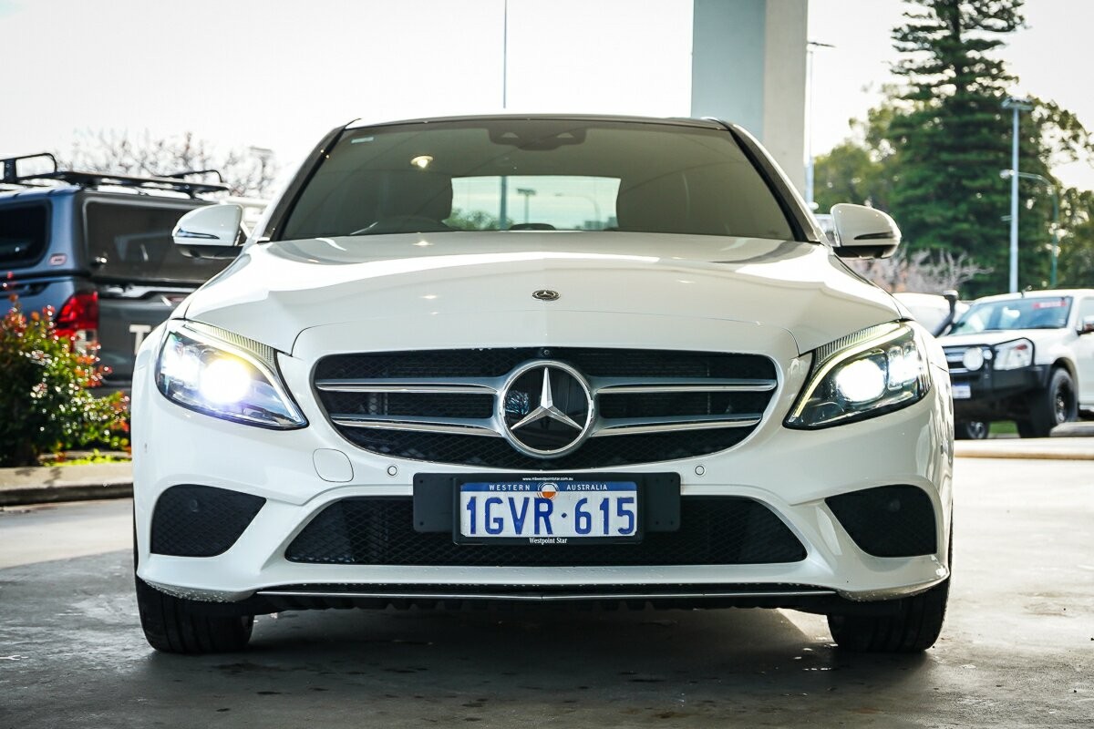 Mercedes Benz C-class image 3