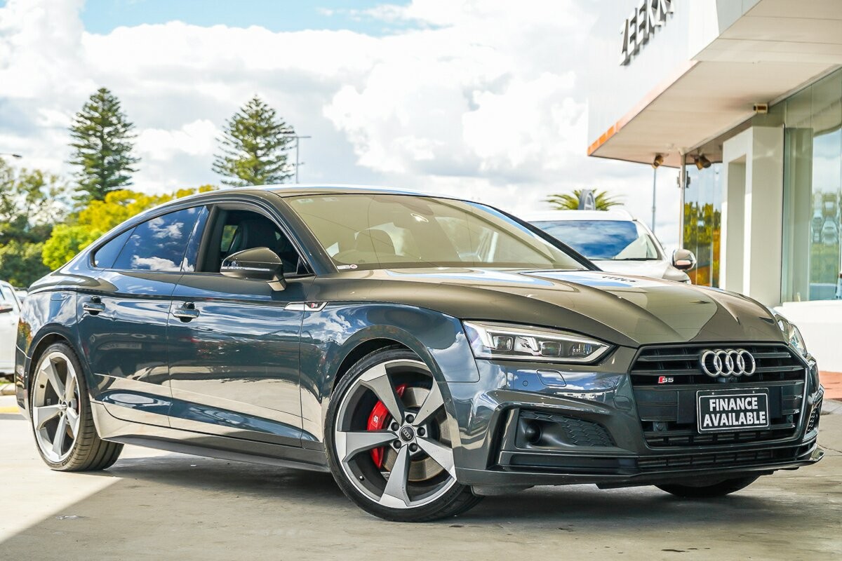 Audi S5 image 1