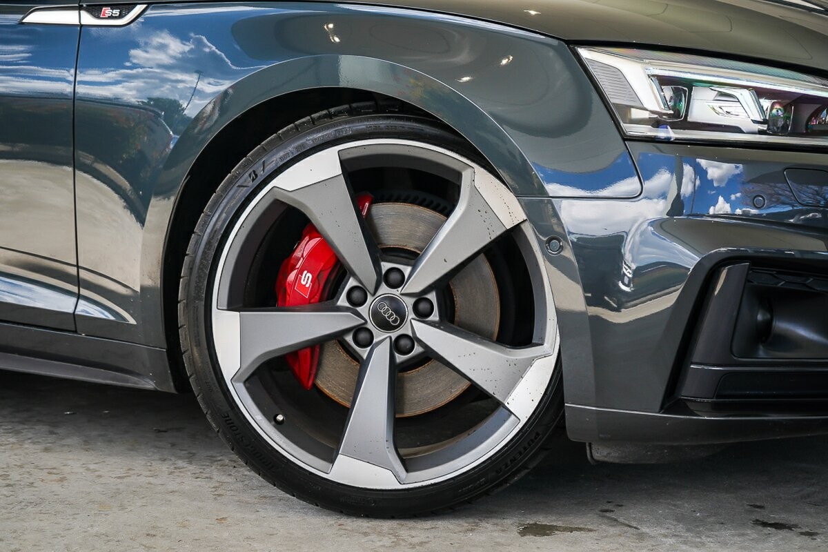 Audi S5 image 2
