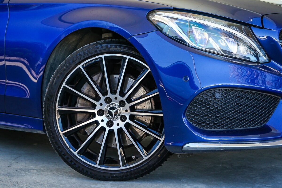 Mercedes Benz C-class image 2