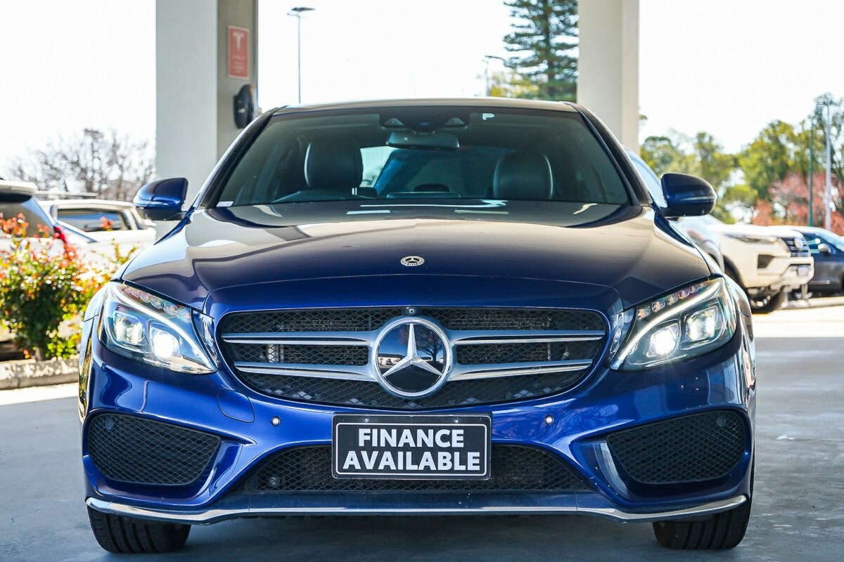 Mercedes Benz C-class image 3