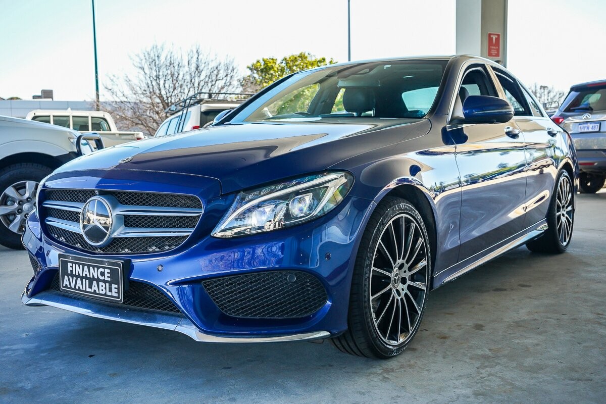 Mercedes Benz C-class image 4