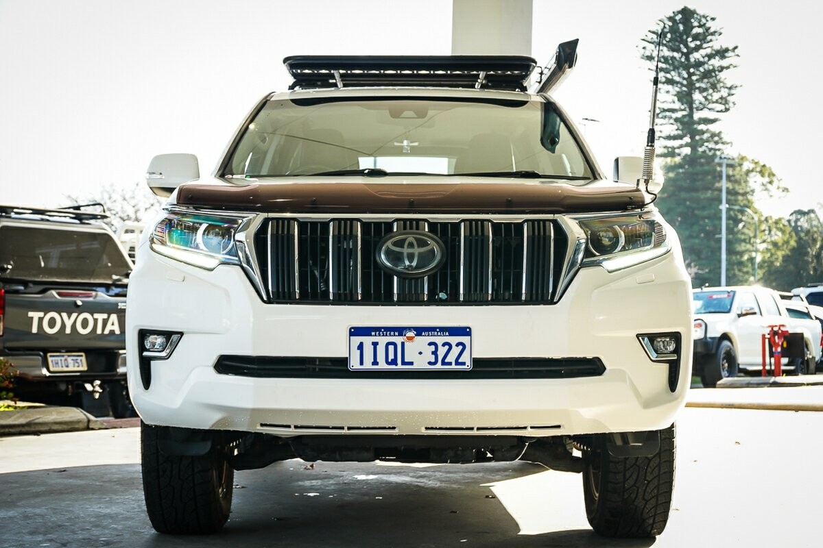 Toyota Landcruiser Prado image 3