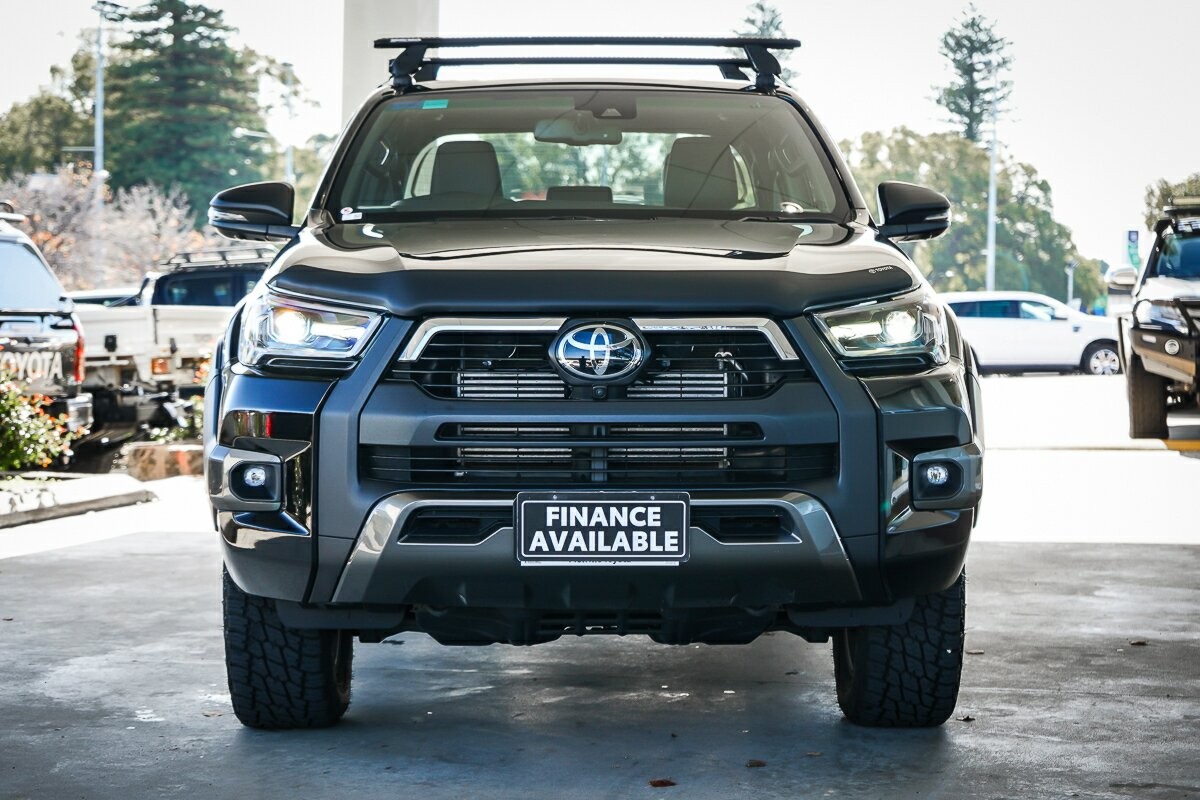 Toyota Hilux image 3