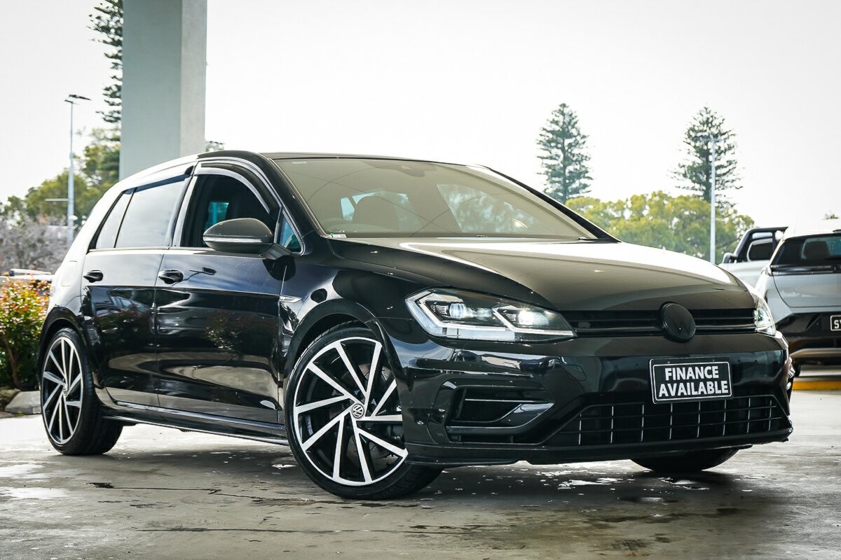 Volkswagen Golf image 1