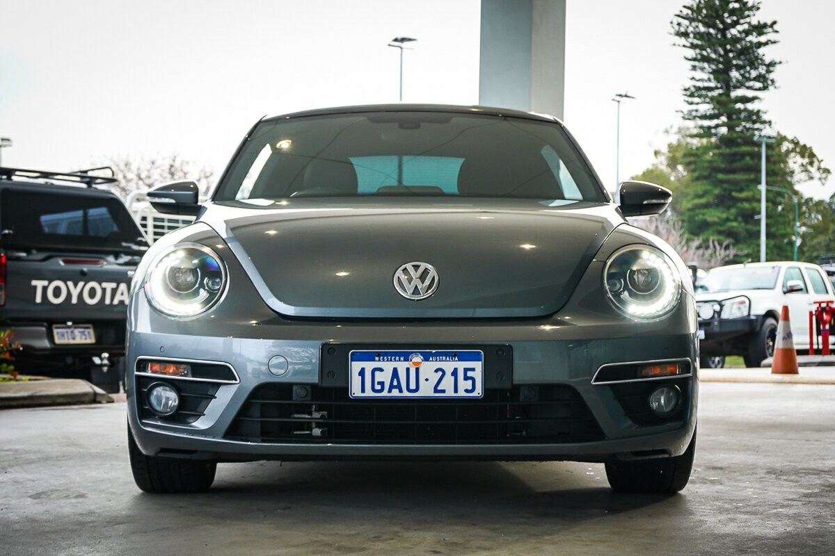Volkswagen Beetle image 3