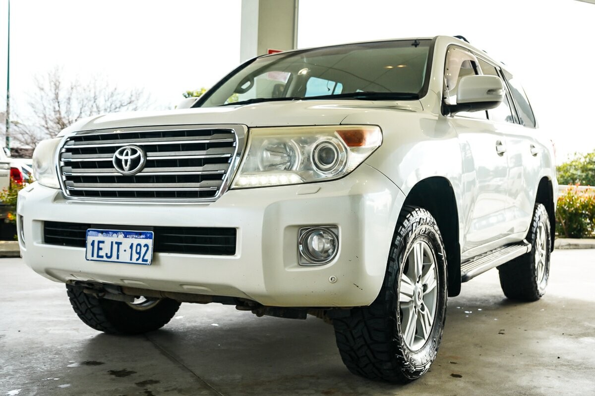 Toyota Landcruiser image 4