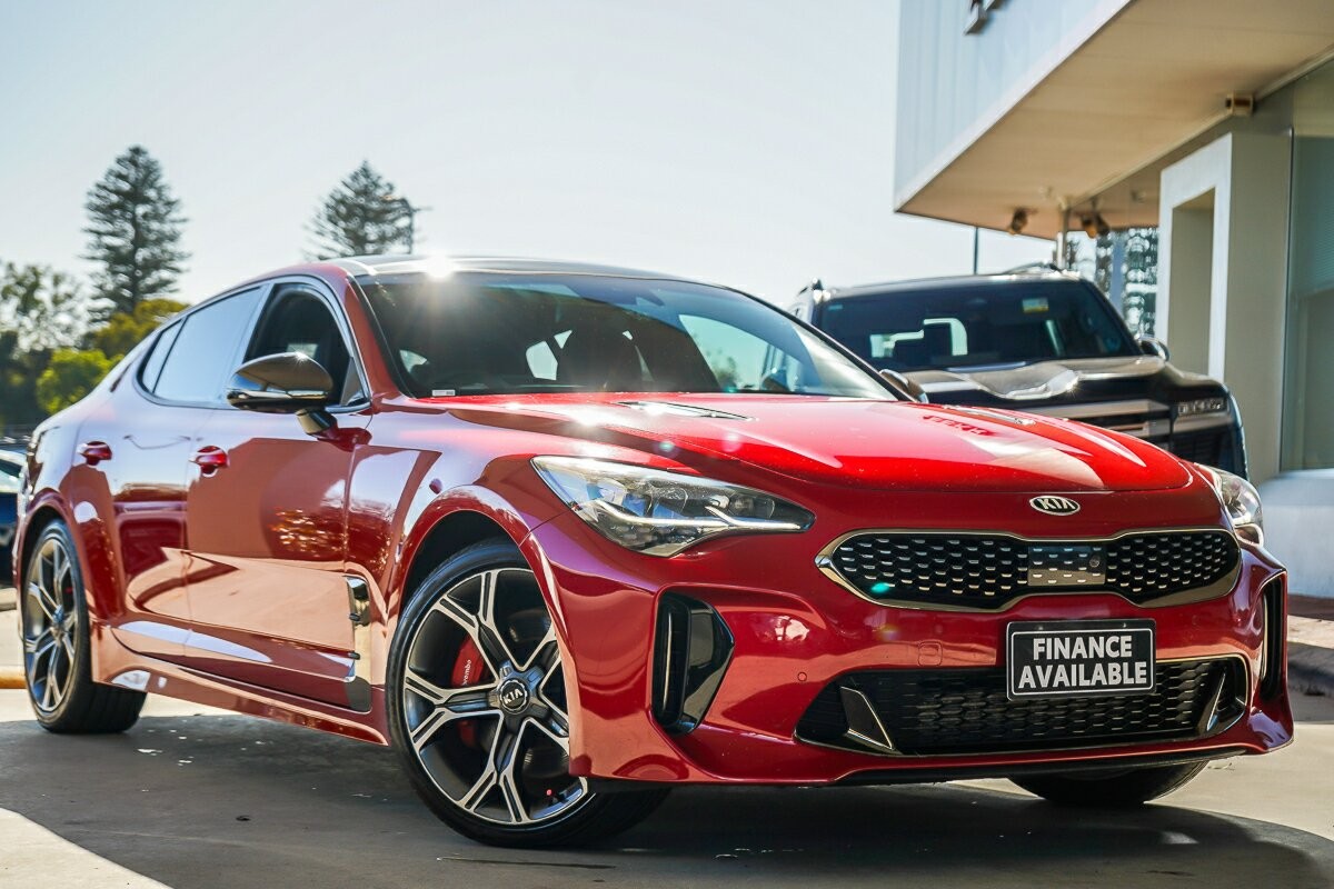 Kia Stinger image 1
