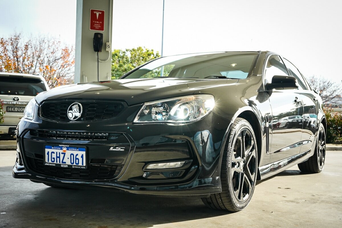 Holden Commodore image 4