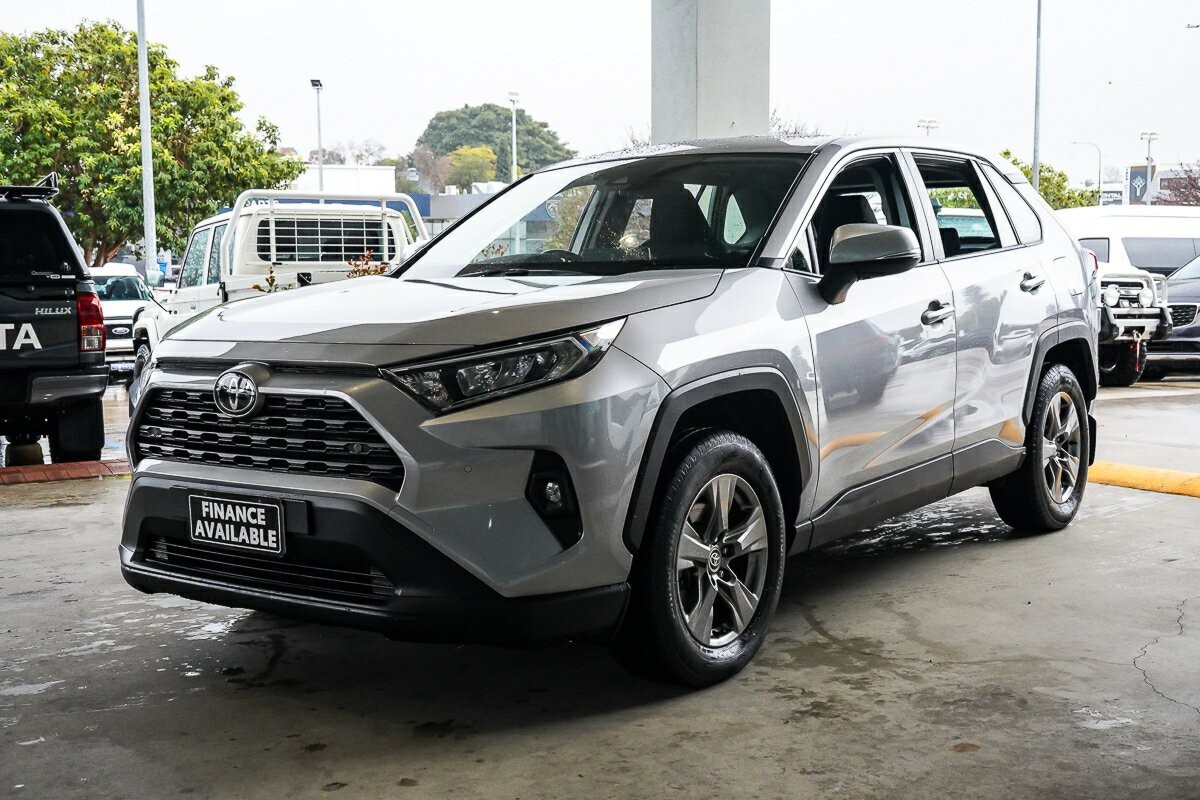 Toyota Rav4 image 4
