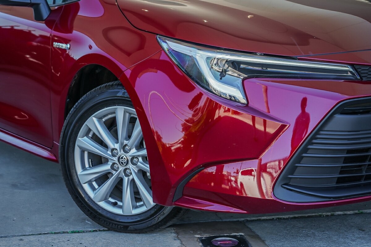 Toyota Corolla image 2