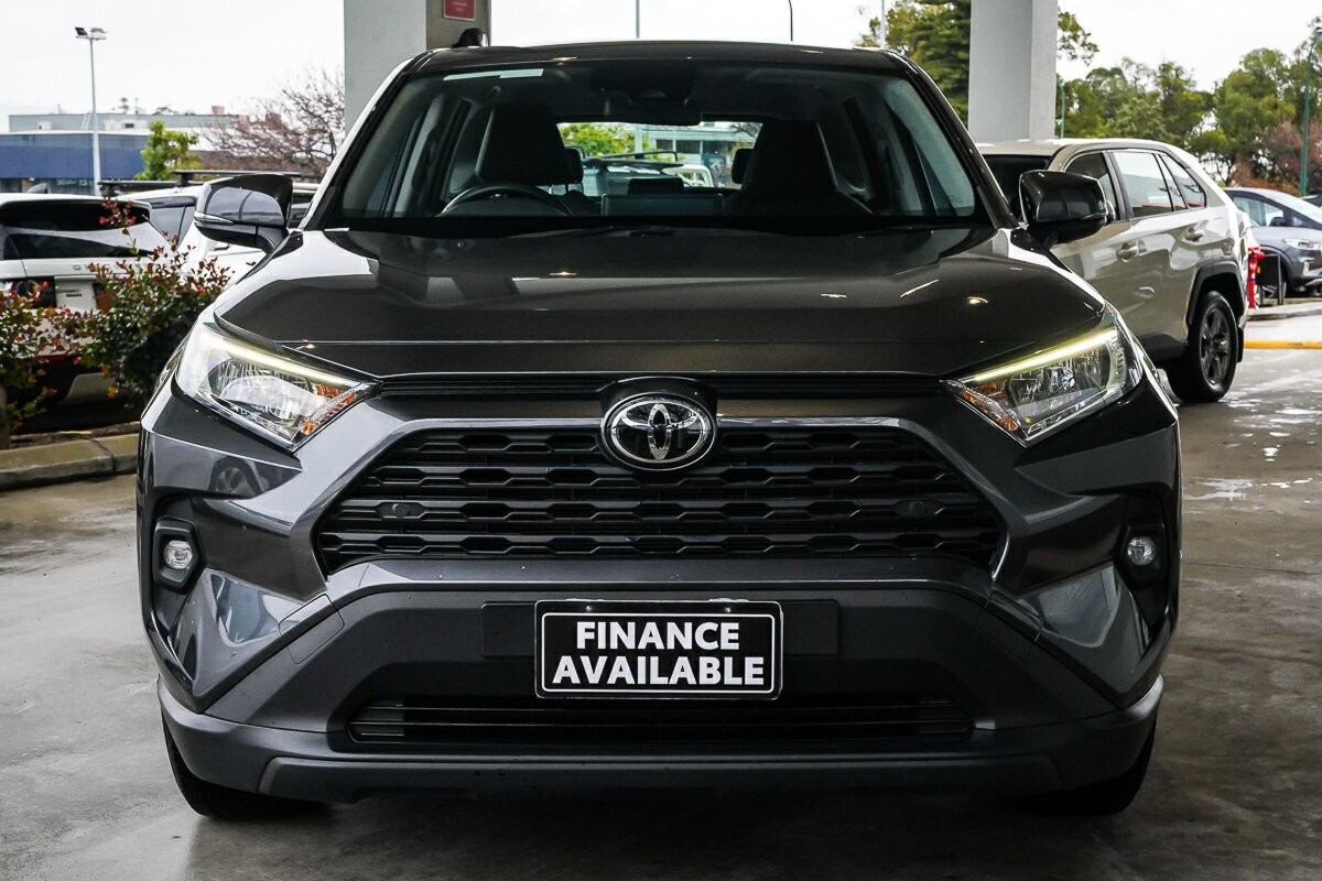 Toyota Rav4 image 3