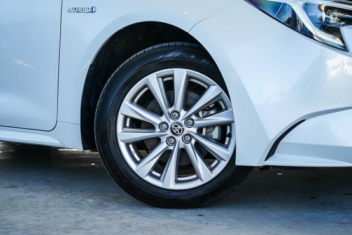 Toyota Corolla image 2
