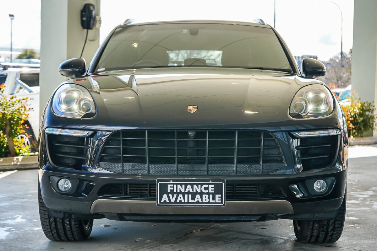 Porsche Macan image 3