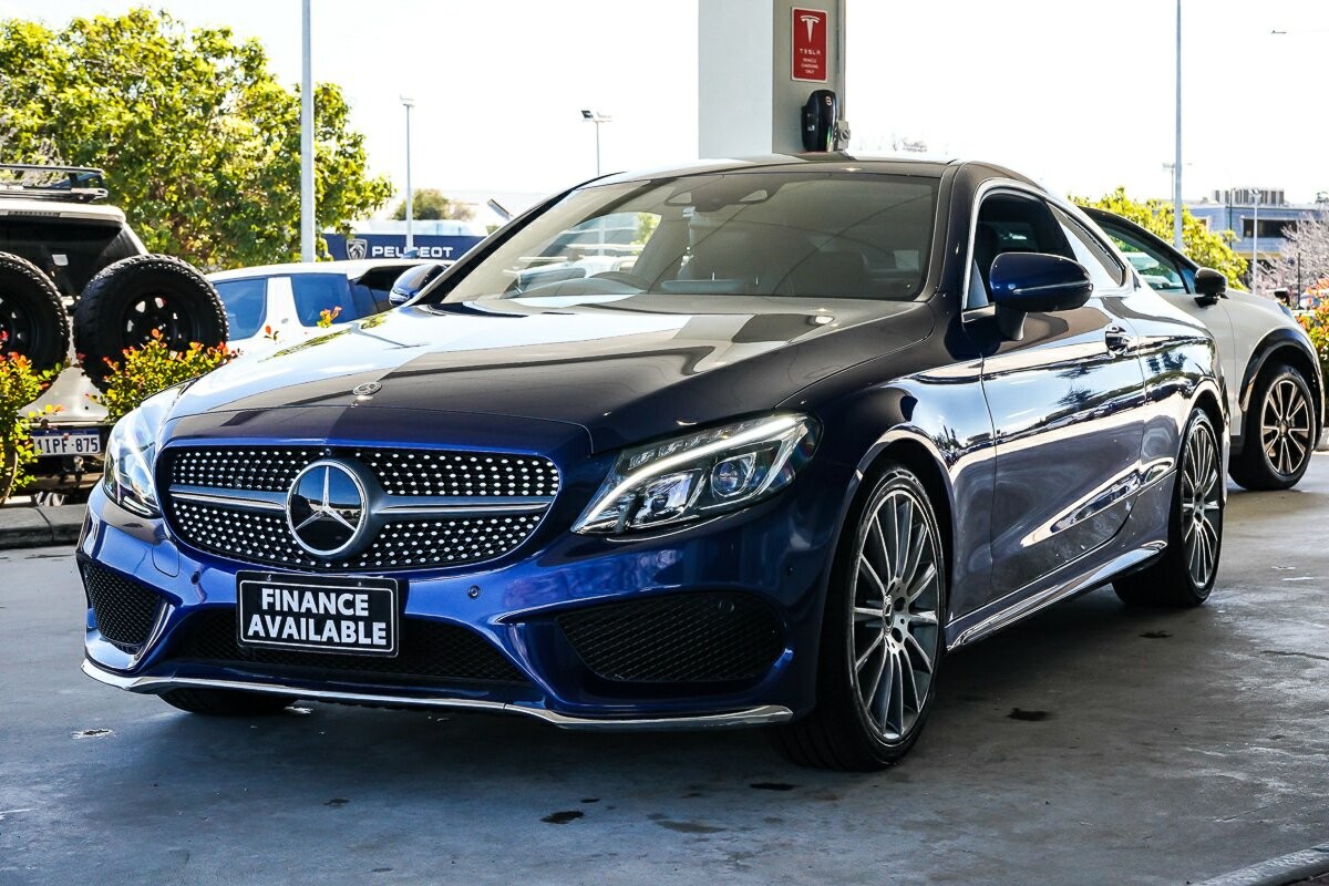 Mercedes Benz C-class image 4