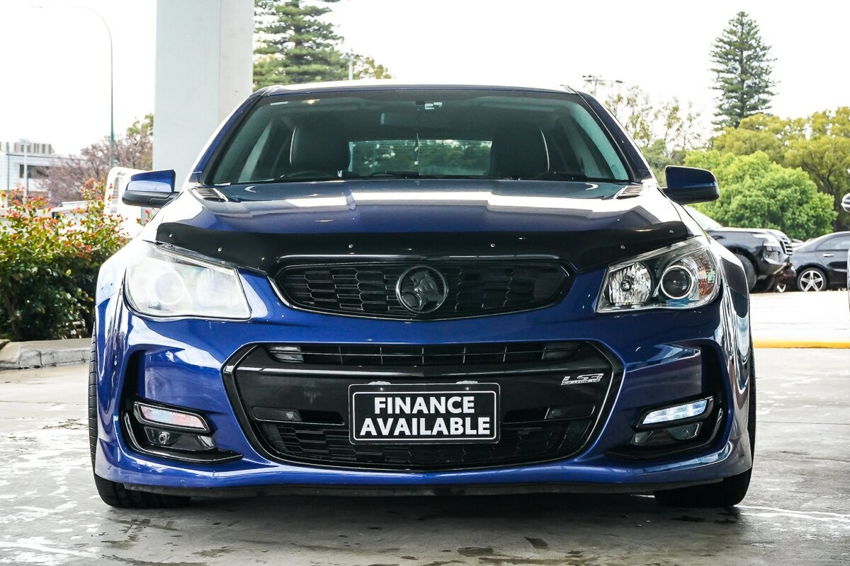 Holden Commodore image 3