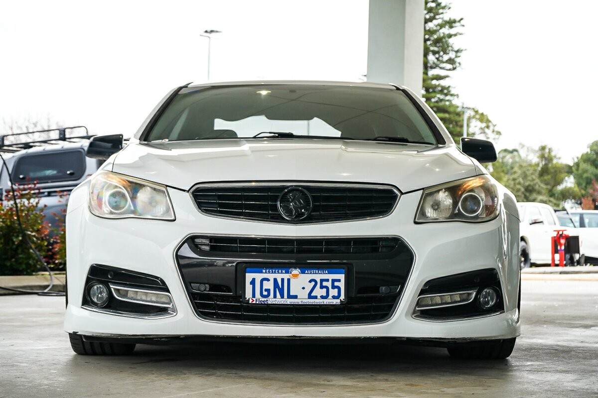 Holden Commodore image 3
