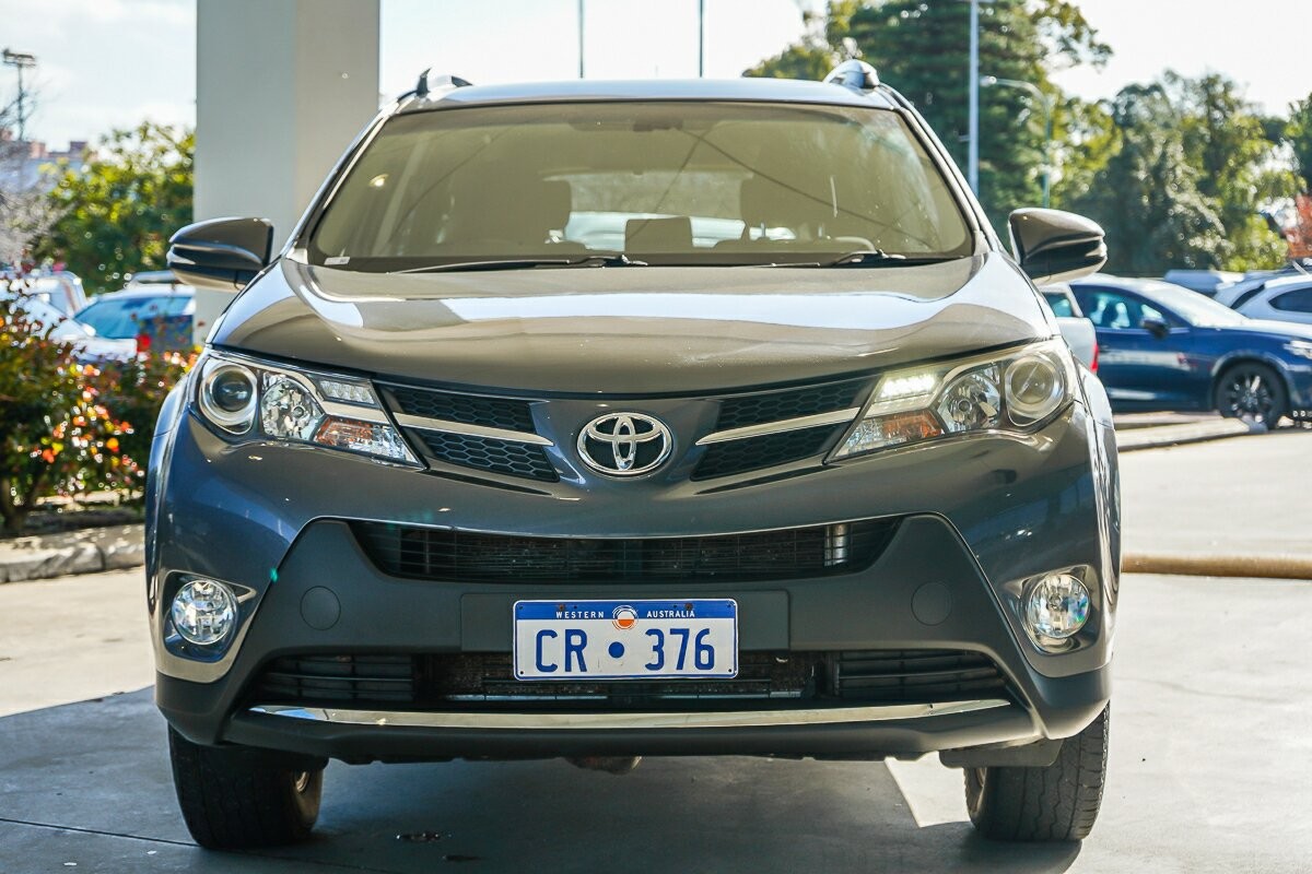 Toyota Rav4 image 3