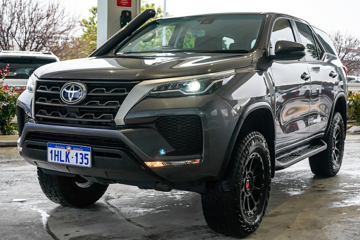 Toyota Fortuner image 4